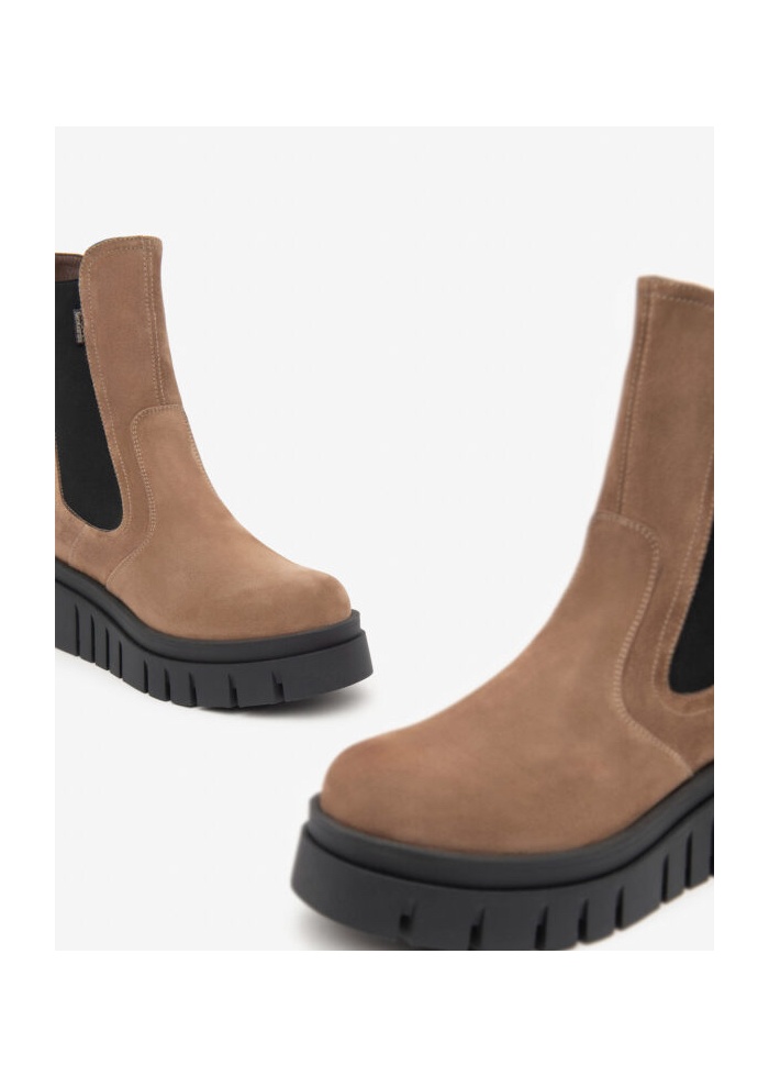NeroGiardini | Suede Chelsea Boot