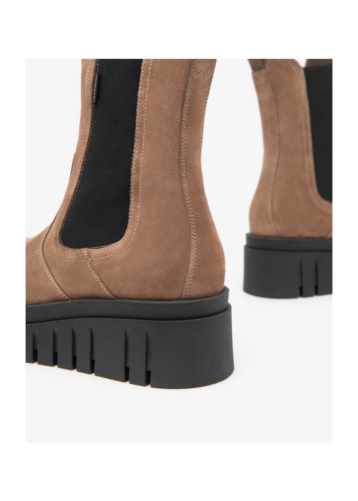 NeroGiardini | Suede Chelsea Boot