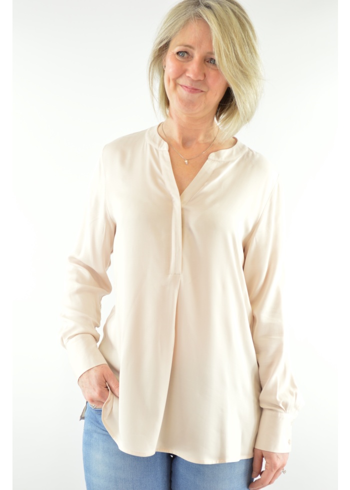 Milano | V-Neck Blouse