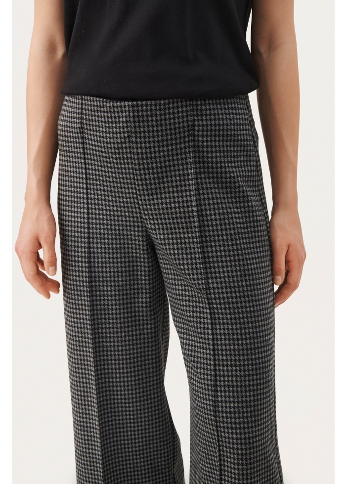 Part Two | Illisan Trousers