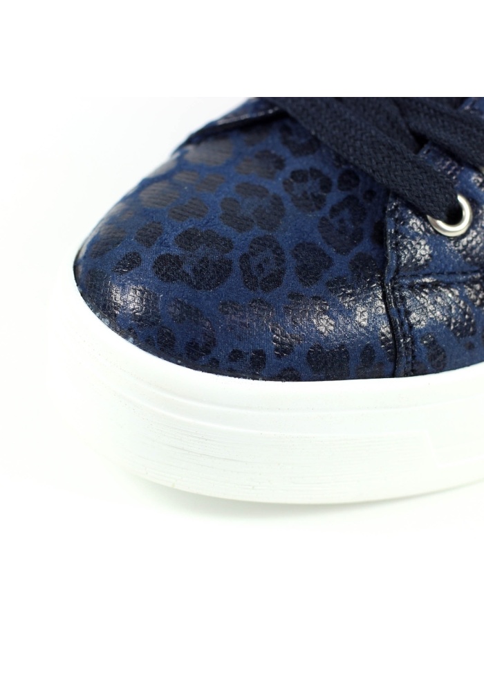 Lunar | Charm Lace Zip Trainer