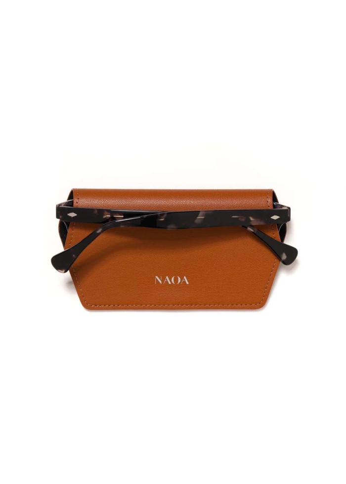 NAOA | Apple Leather Slim Glasses Case Cognac
