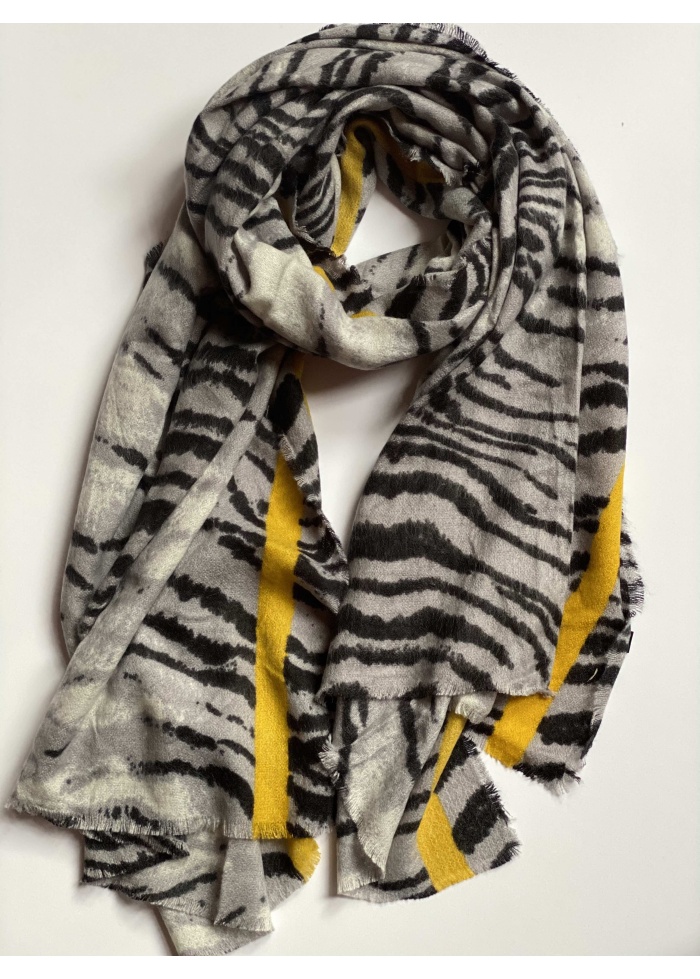 CPW | Zebra Scarf