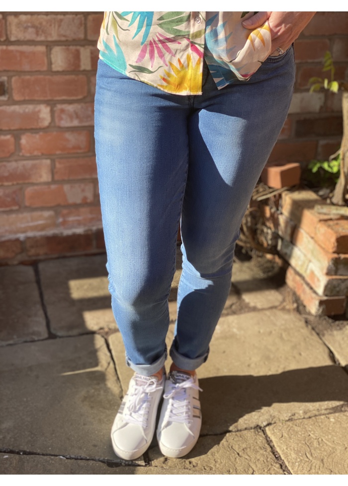 JonnyQ | Penelope Jeans