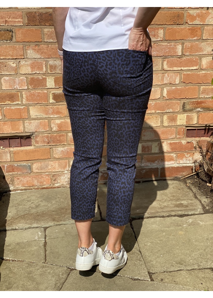 JonnyQ | Leopard Crop