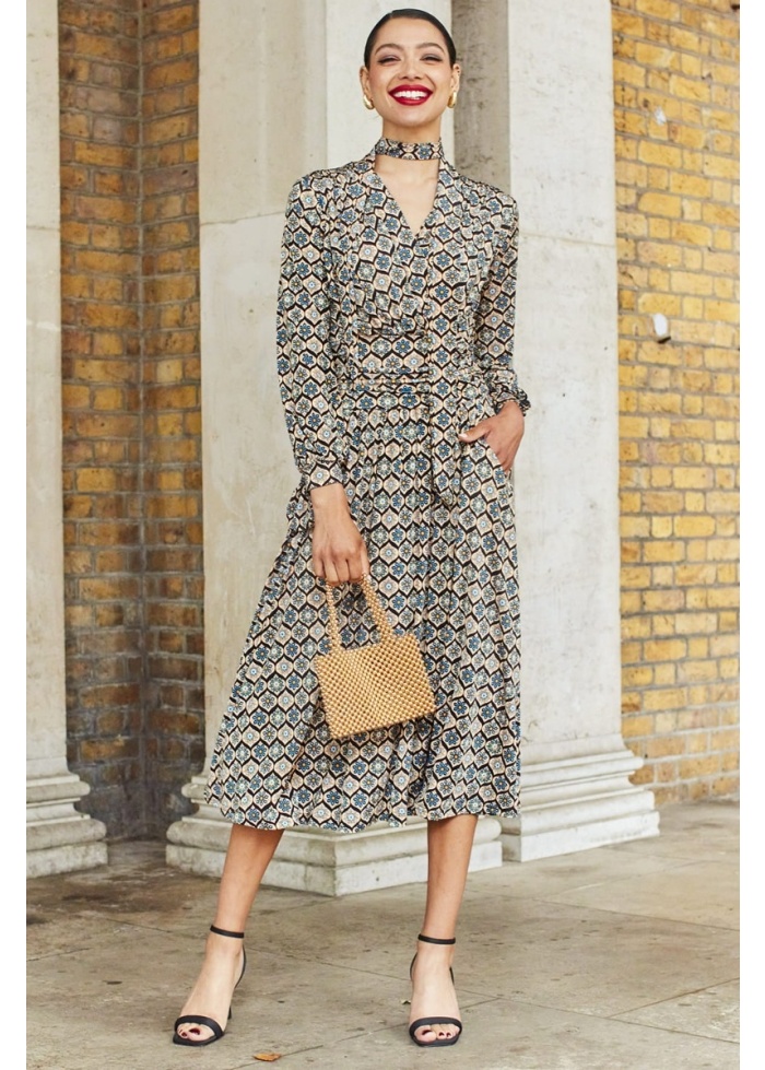 Onjenu | Sharon Altair Black Midi Dress